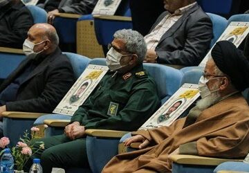 کنگره بین المللی جبهه مقاومت شهدای مهاجر مدافع حرم با حضور سردار سرتیپ پاسدار اسماعیل قاآنی  فرمانده نیروی قدس سپاه پاسداران انقلاب اسلامی و آیت الله سید مجتبی حسینی در مشهد