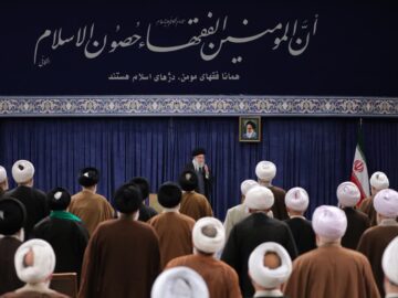 دیدار رهبر معظم انقلاب با نمایندگان دوره پنجم مجلس خبرگان رهبری